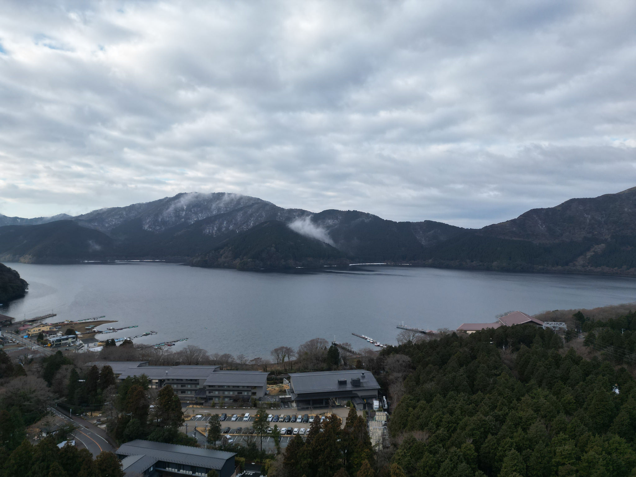 蘆之湖方向的多雲空拍