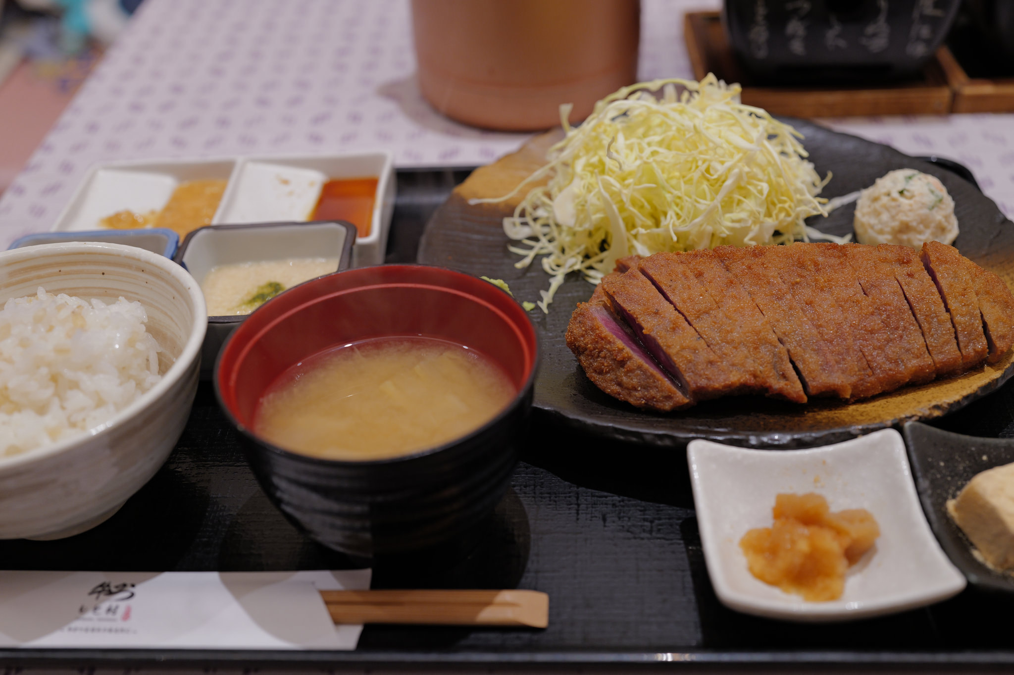 牛かつ もと村炸牛排定食