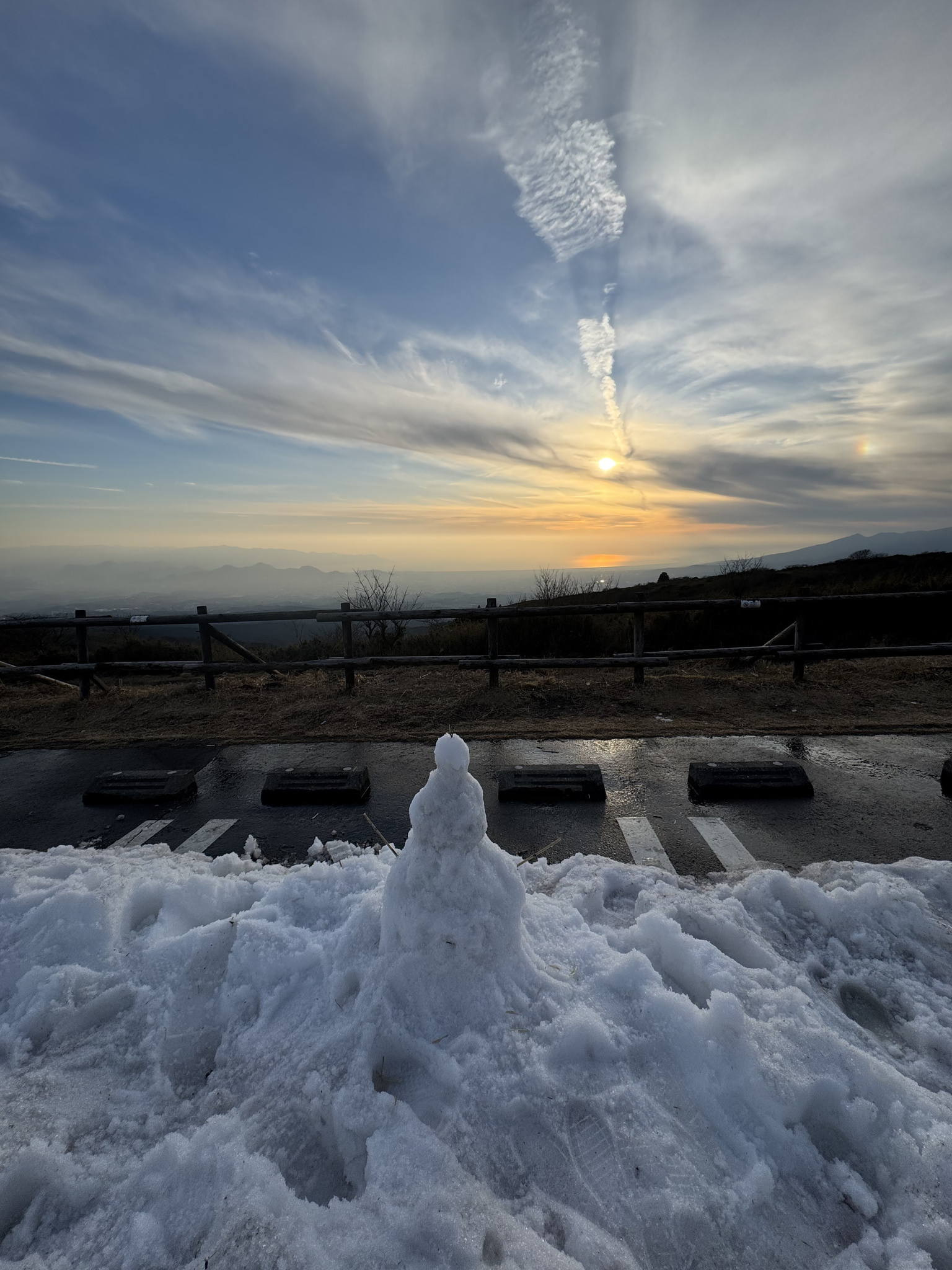 雪地與夕陽