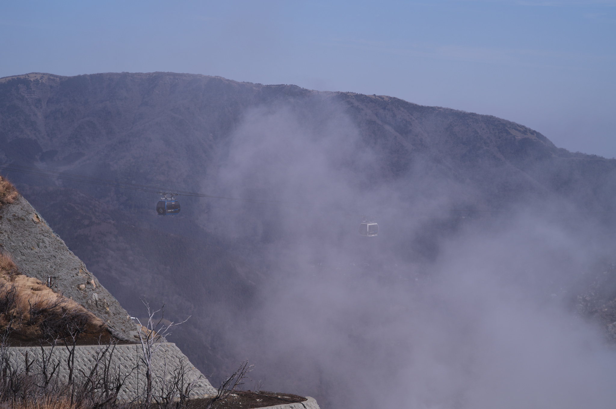 大湧谷山坡煙霧與霧氣