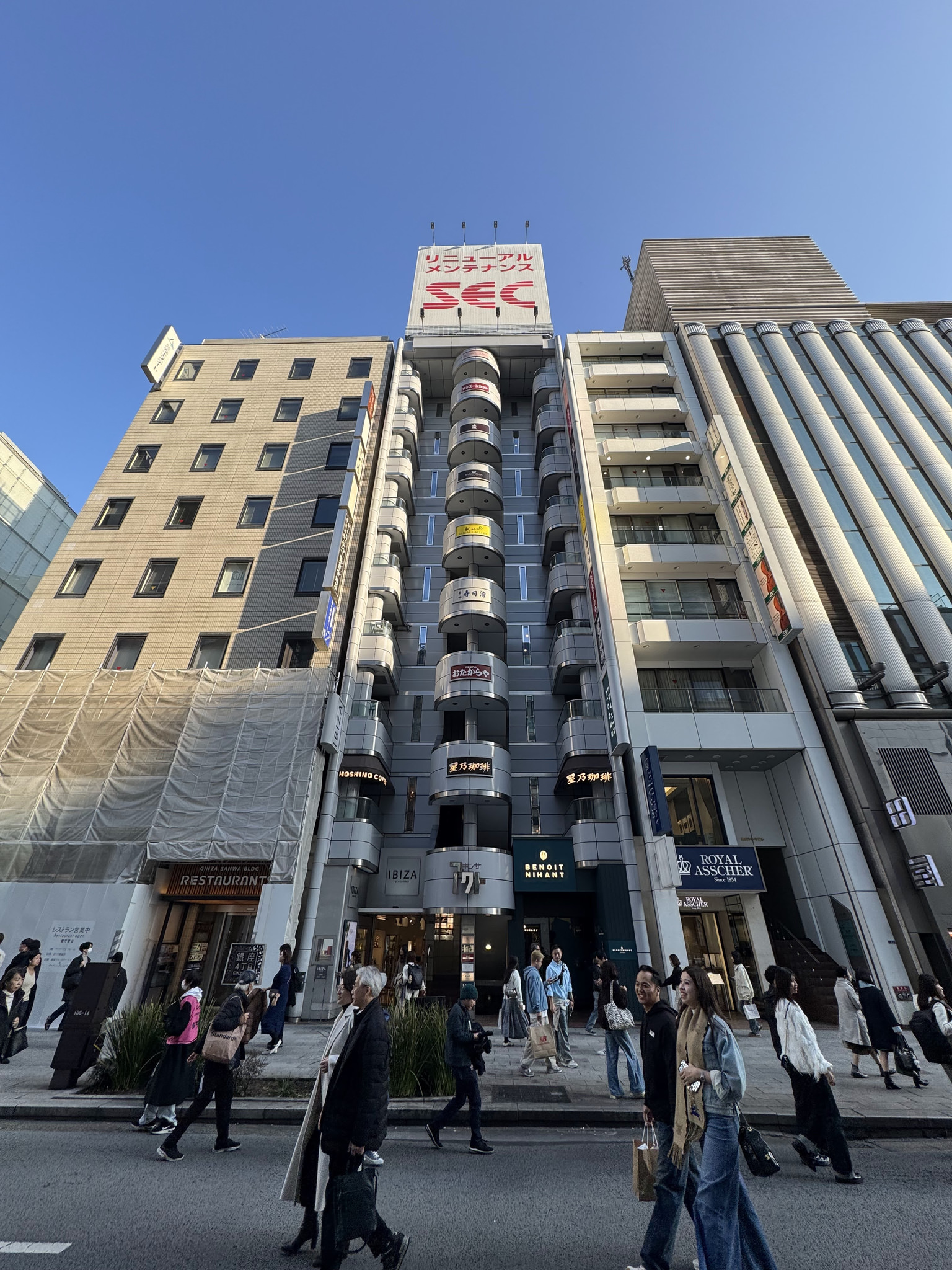 銀座百貨建物街景