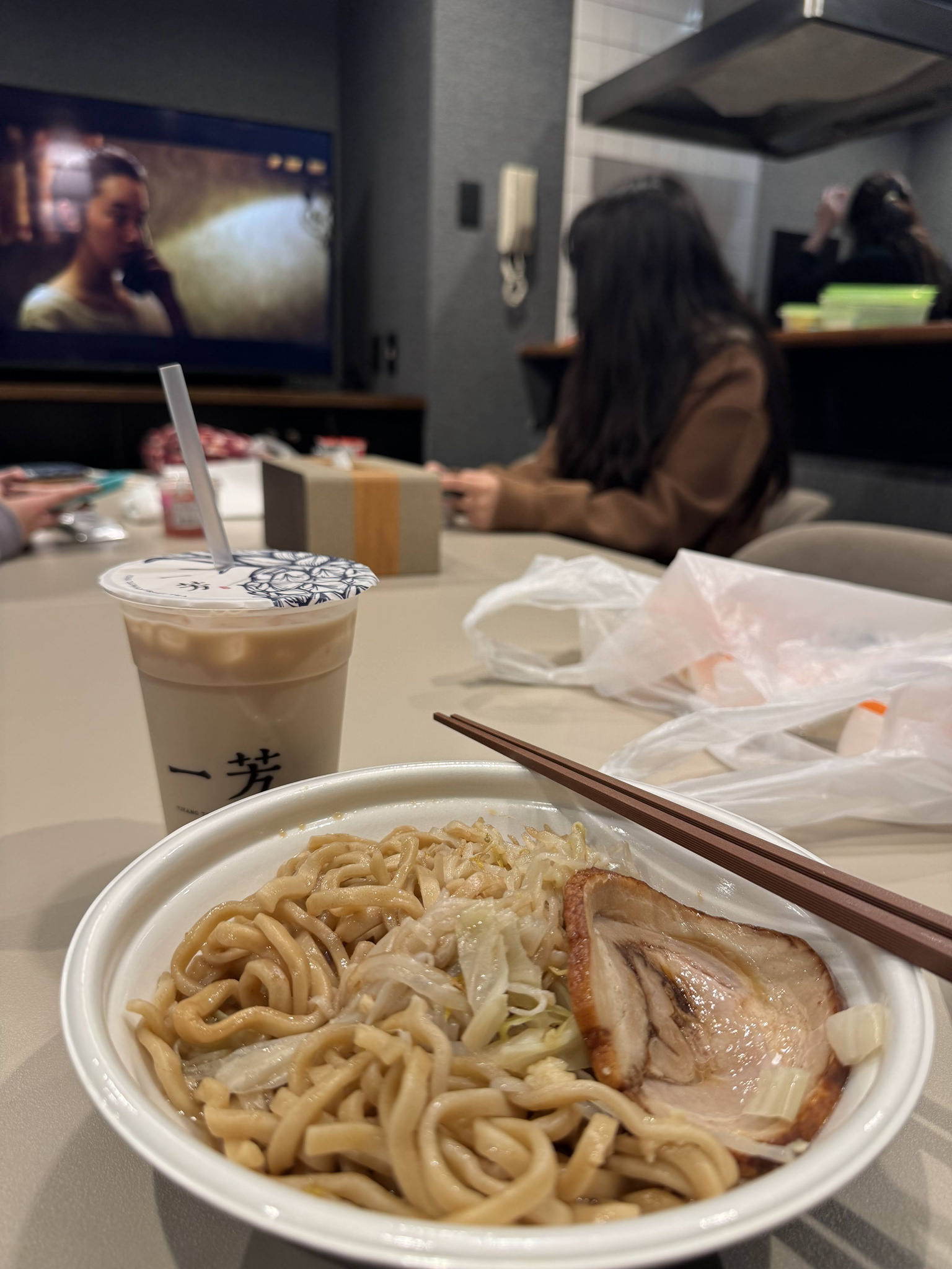 回公寓後晚餐麵食