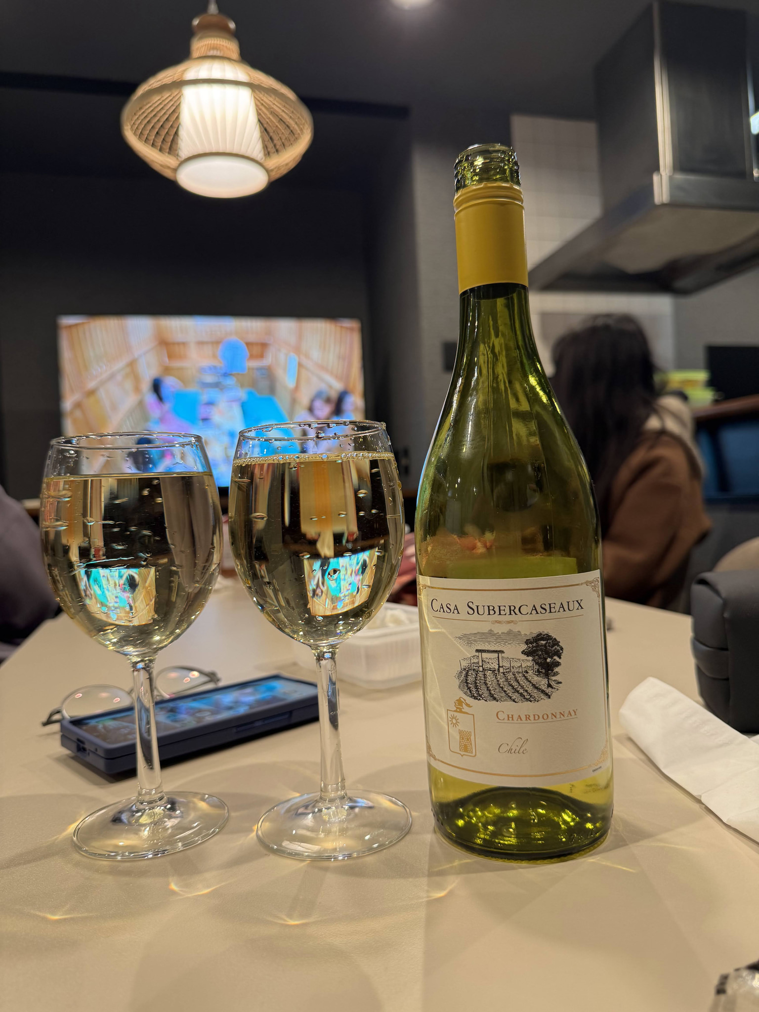 大久保住宿酒與夜晚桌面