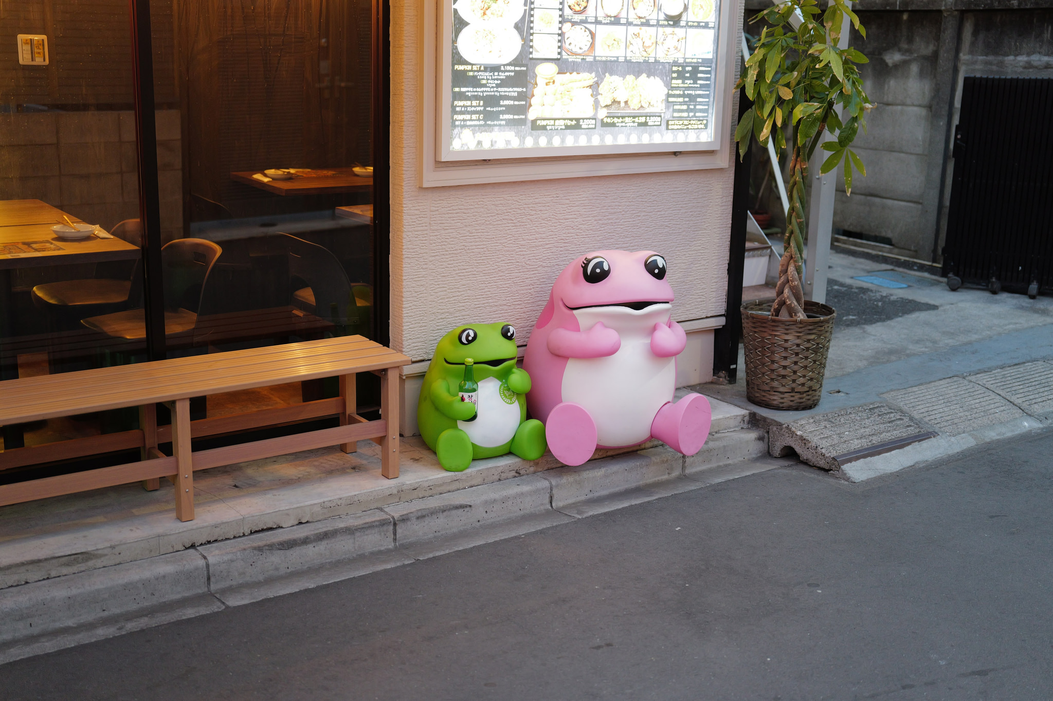 街邊角色裝飾