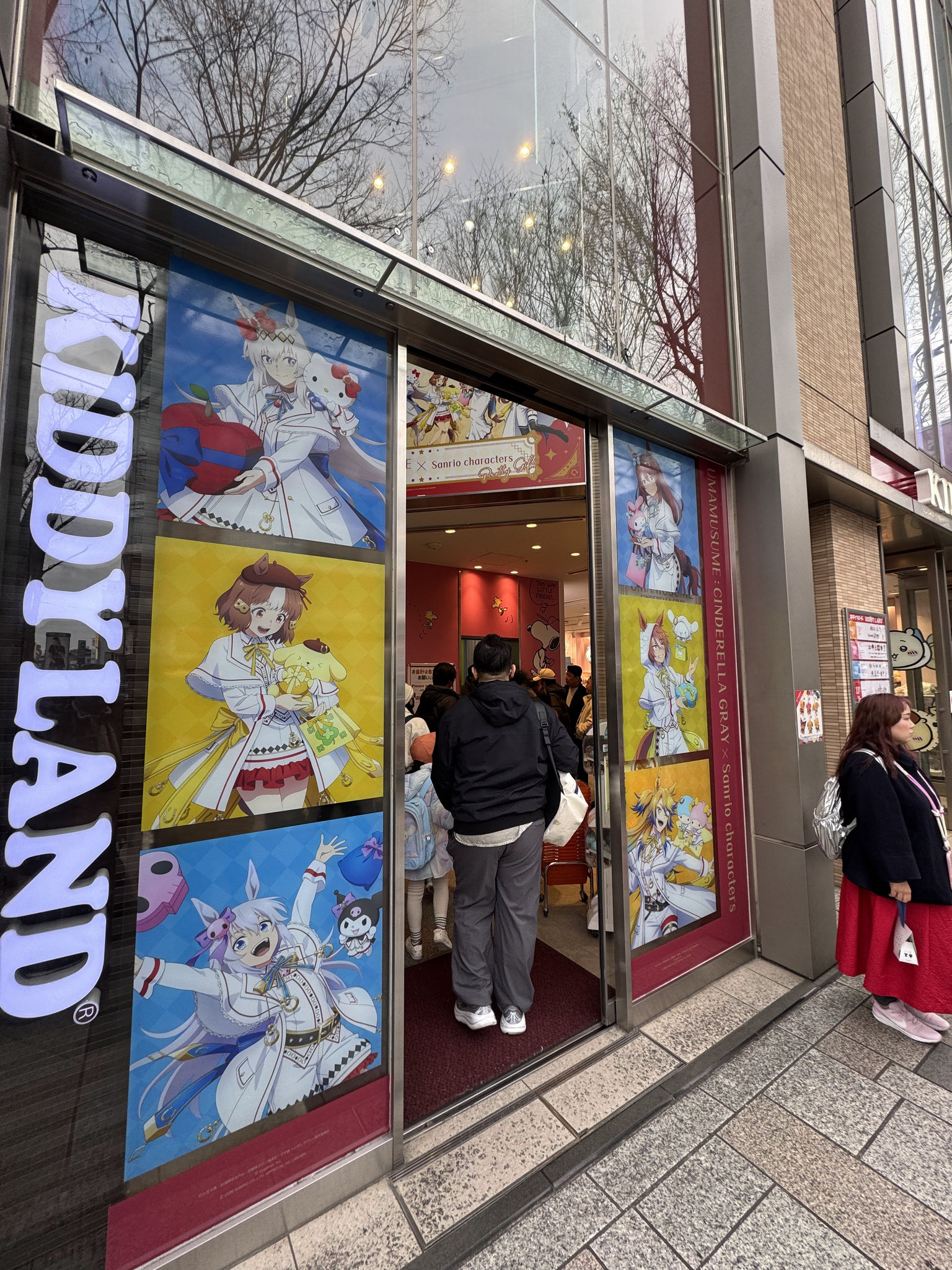 表參道原宿街邊店面與人潮