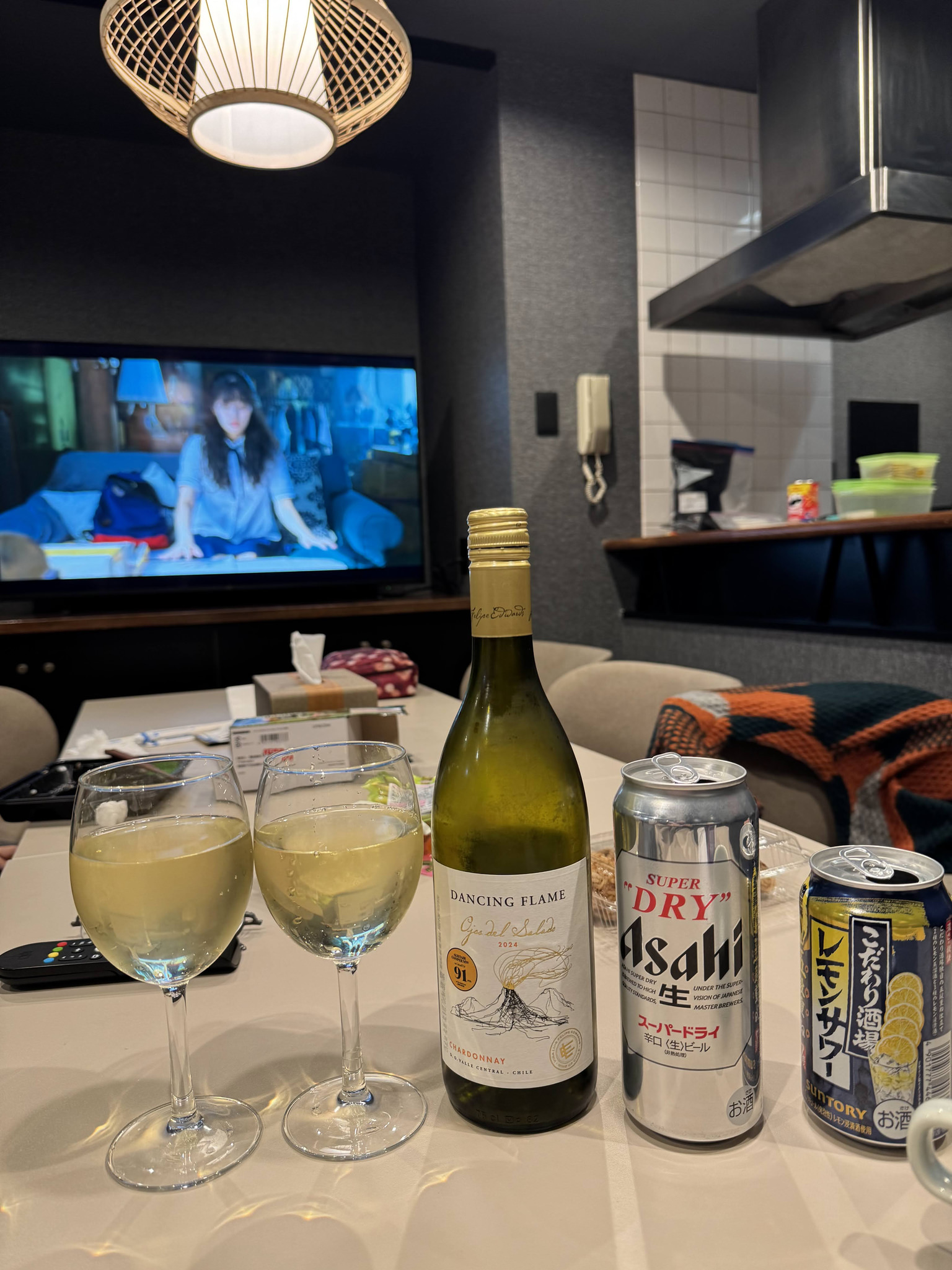 大久保晚餐餐桌與酒