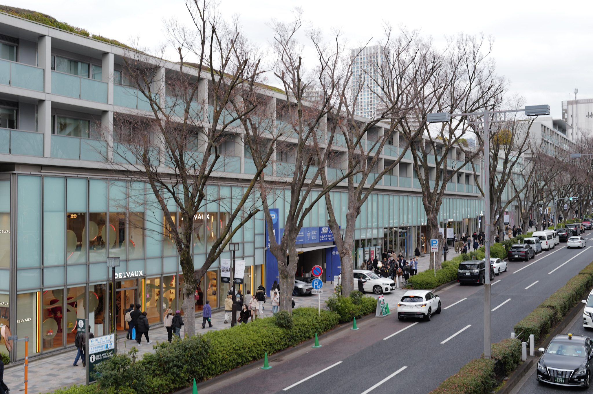 表參道路口與品牌建築