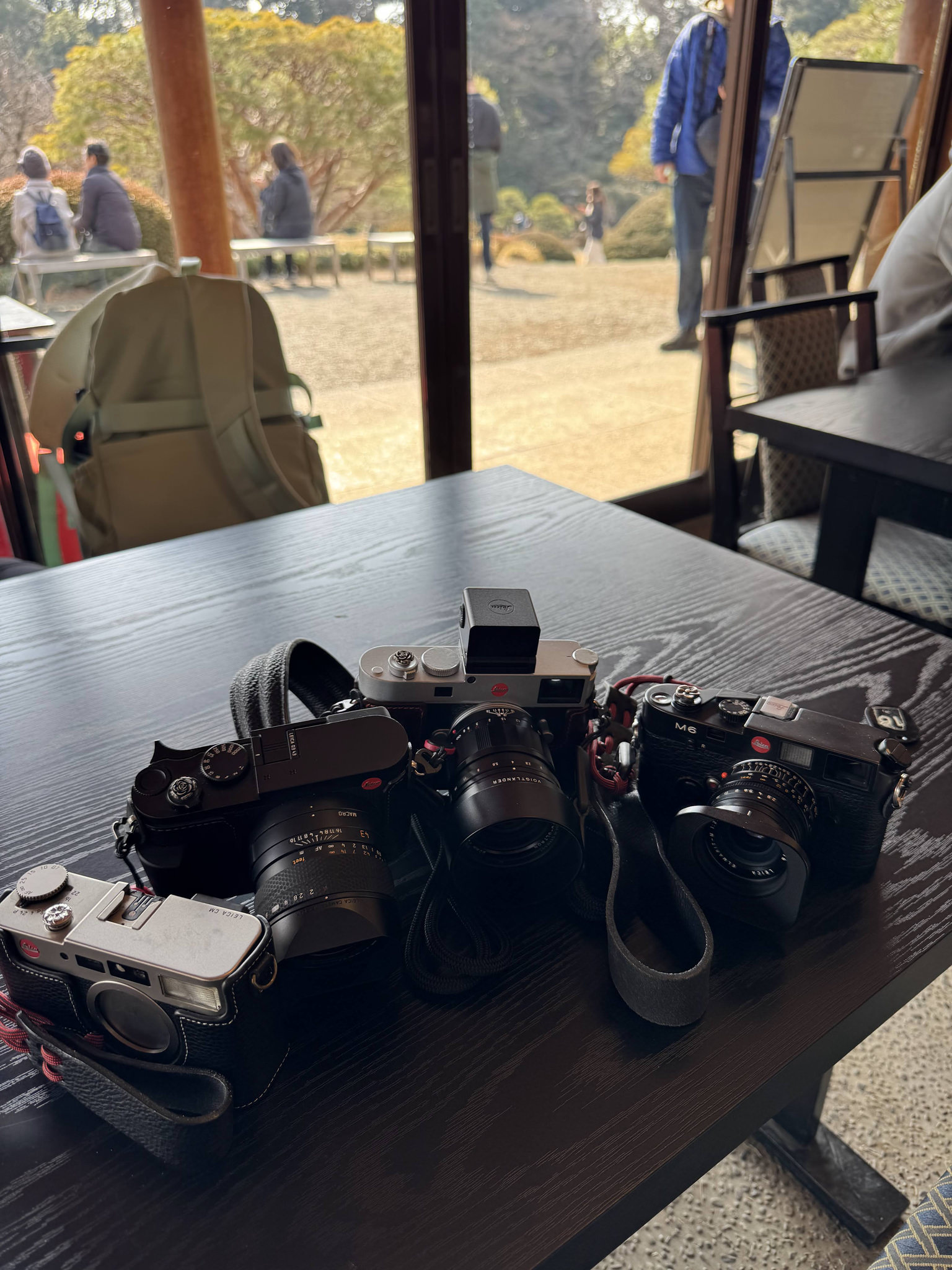四台 Leica 相機