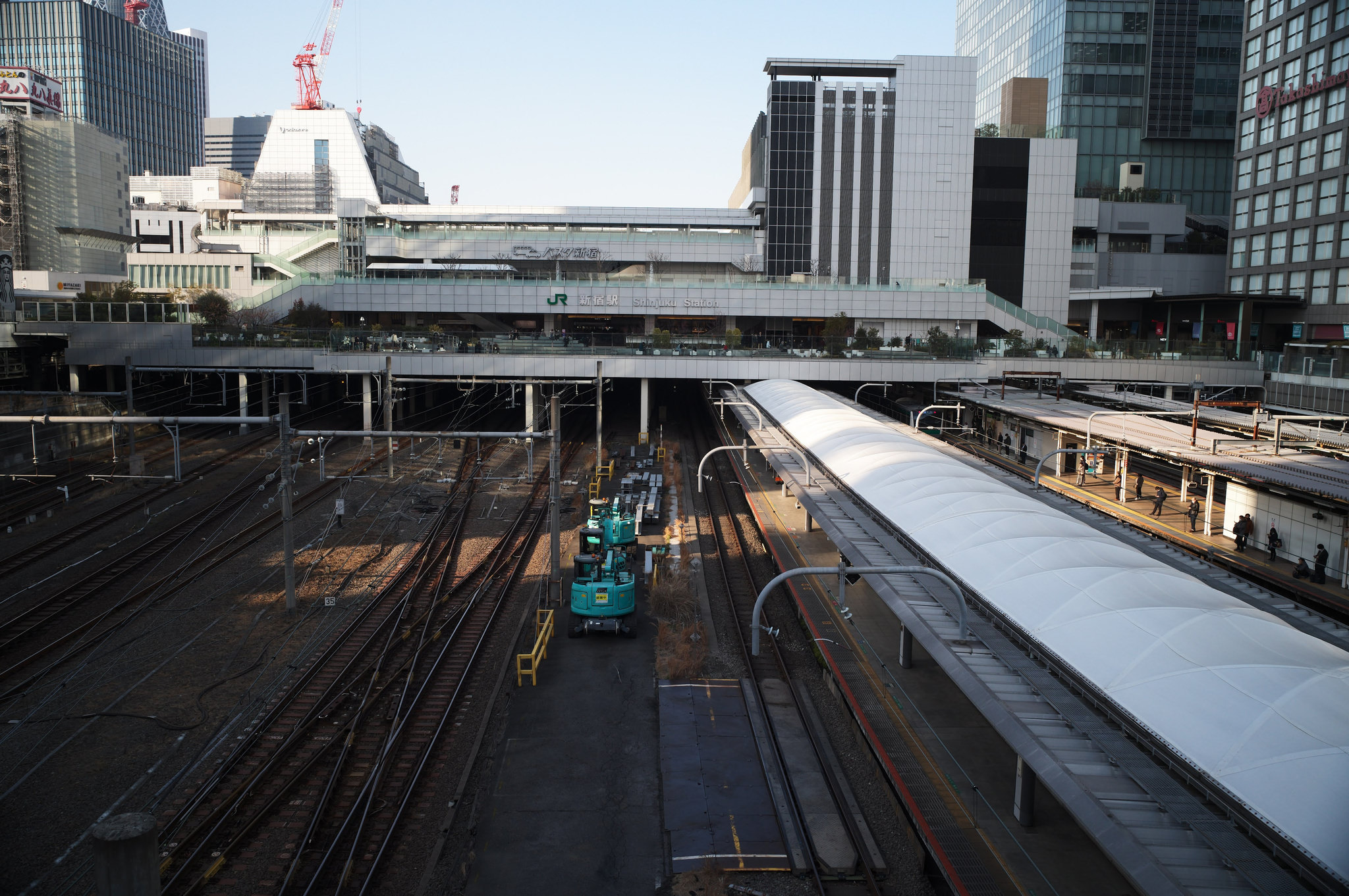 新宿 / 車站軌道
