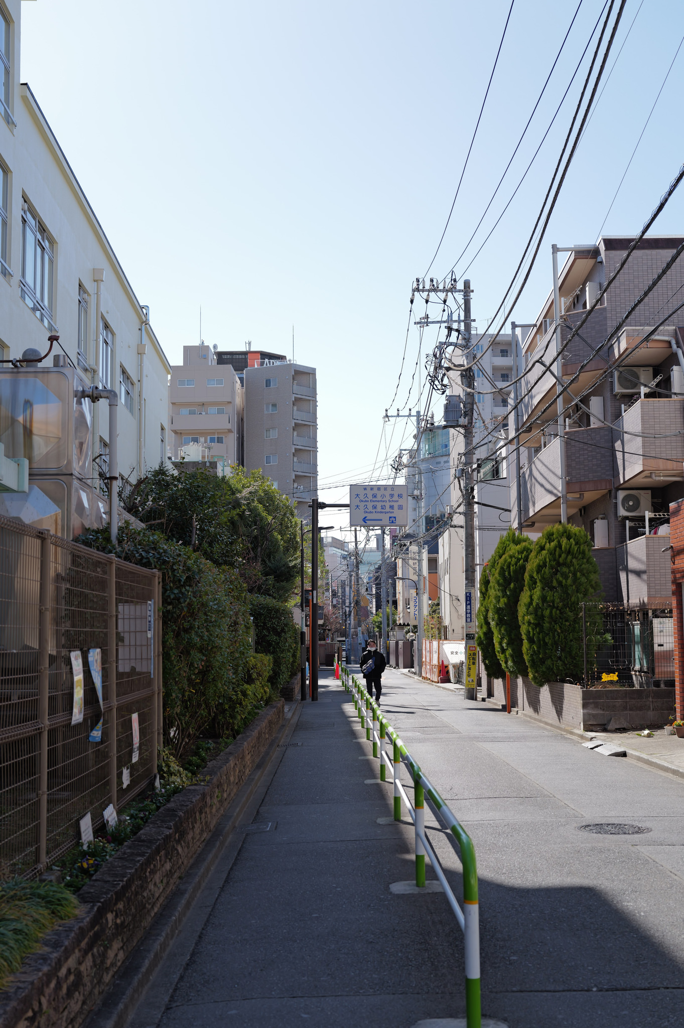 12:01 JST / 新大久保街道